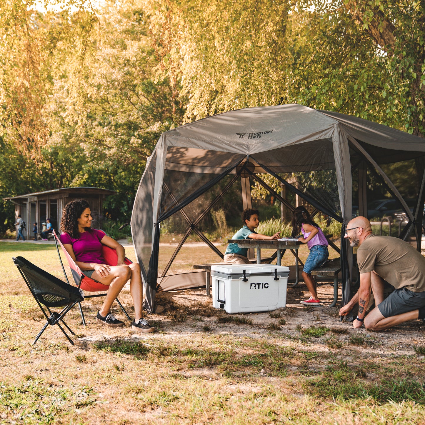 6-SIDED SCREEN TENT